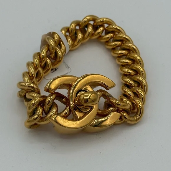 CHANEL Gold Chain Bracelet with Iconic Emblem - Picture 1 of 2